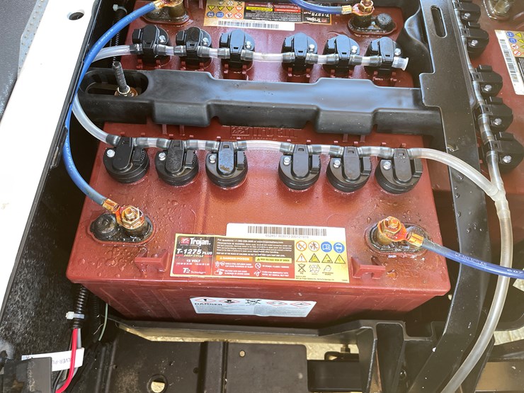 #204-•-2020-ez-go-rxv-electric-golf-cart-image-32