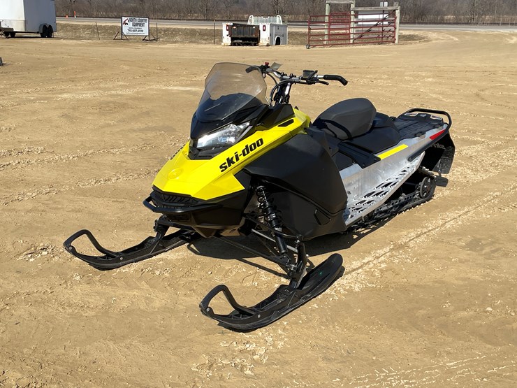 #203-•-2022-ski-doo-renegade-sport-600-efi-snowmobile-(sells-with-bill-of-sale-only)-image-1