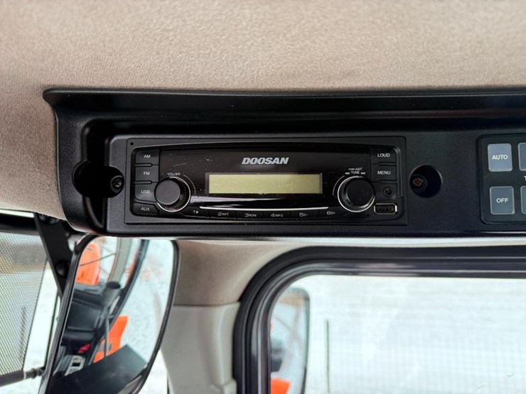 2018-doosan-dl250-5-image-60