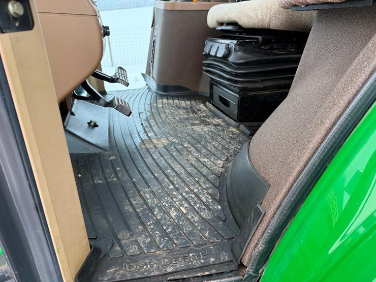 john-deere-7820-image-56