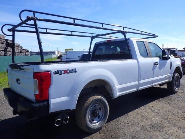 2017-ford-f350-image-3