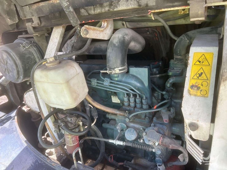 2000-kubota-kx121-3st-image-9