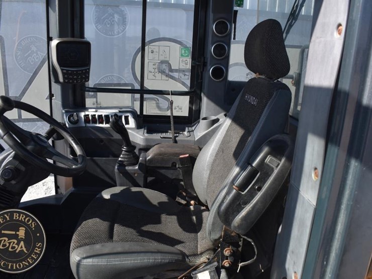 2016-hyundai-hl955-image-41