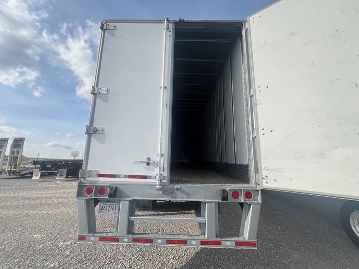 2021-utility-van-image-17