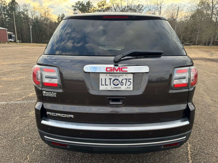 2016-gmc-acadia-slt-image-6