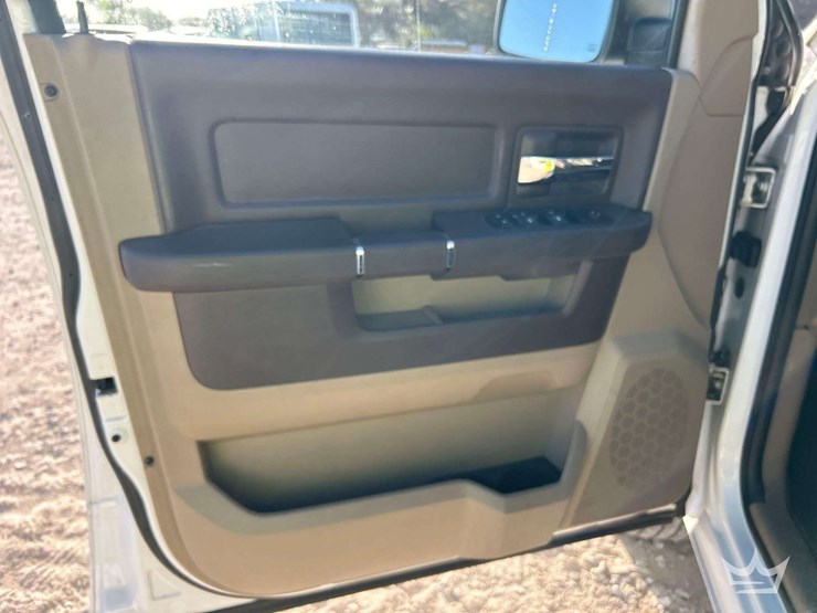 2011-dodge-ram-1500-image-11