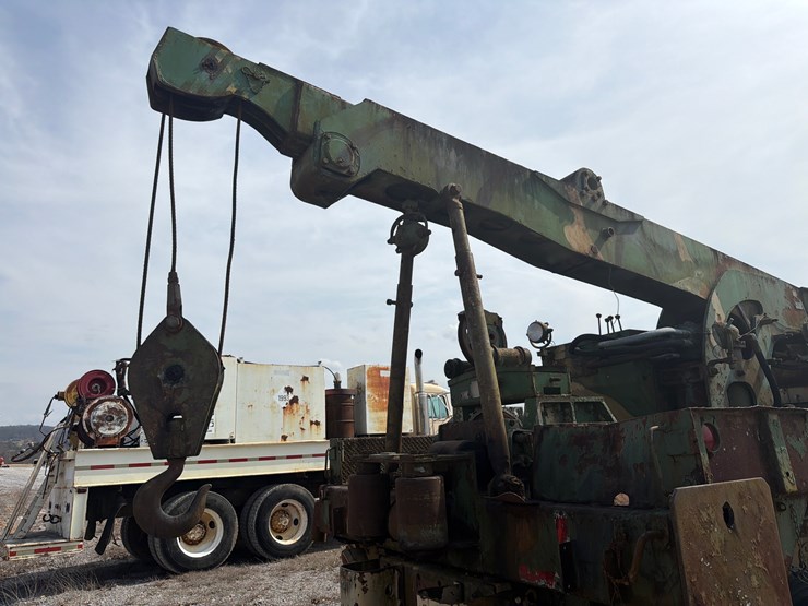 1968-am-general-m816-image-16