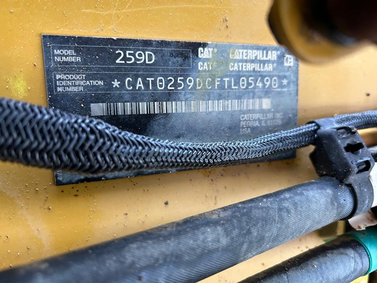 2015-caterpillar-259d-image-15