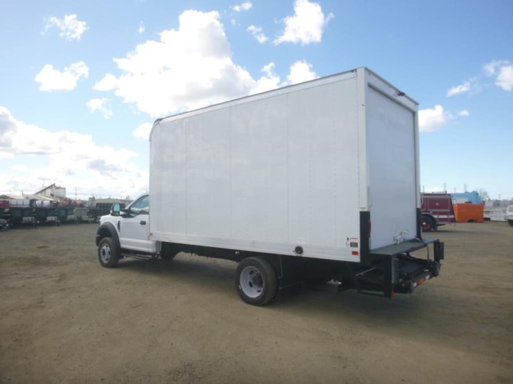 2022-ford-f450-xl-image-4