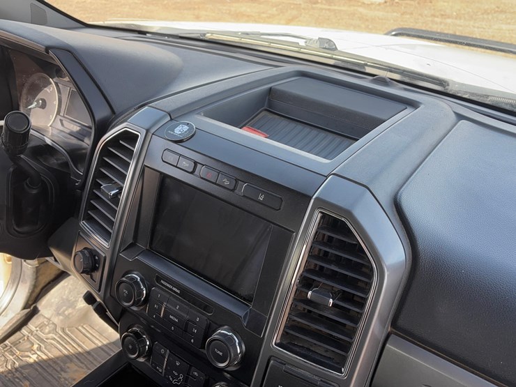 2020-ford-f350-image-17