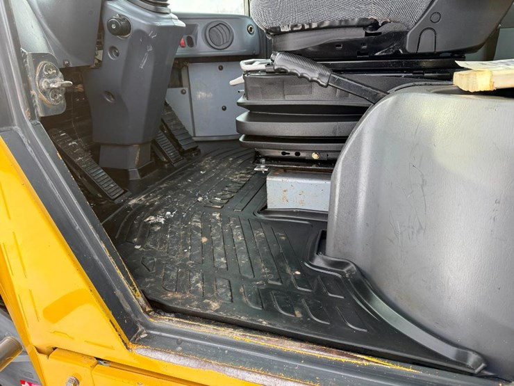 2011-komatsu-wa250pz-6-image-47