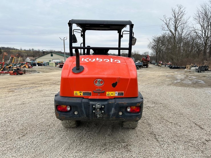 2021-kubota-r540-image-3