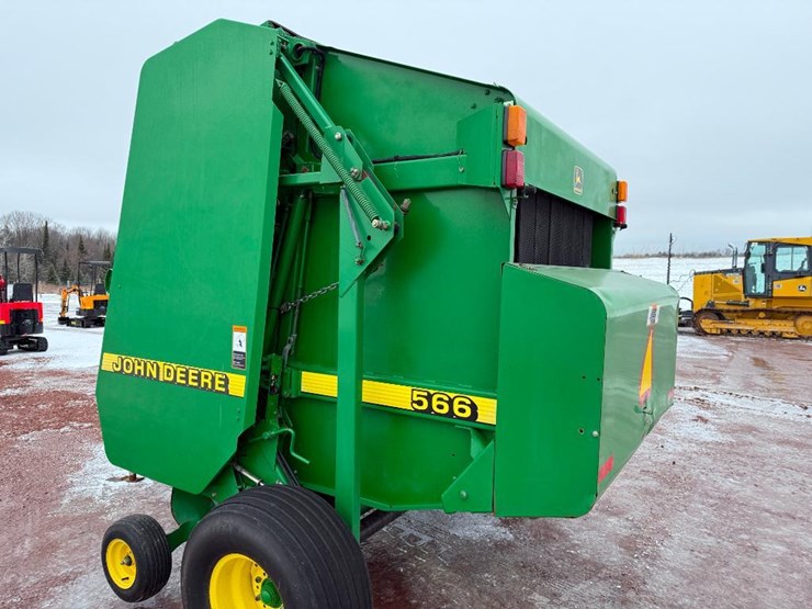 john-deere-566-image-11