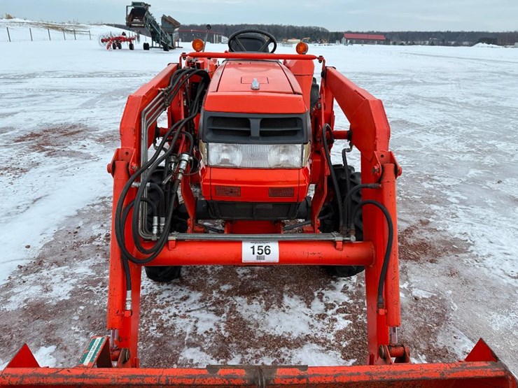 kubota-la480-image-17