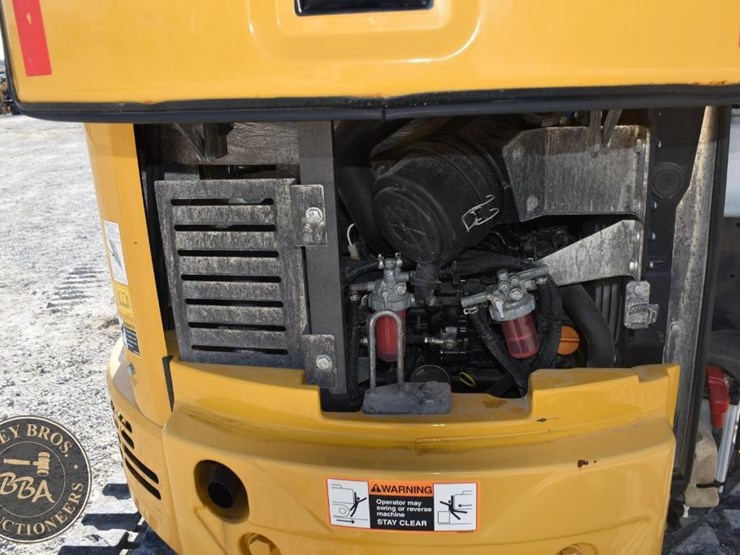 2021-deere-26g-image-28