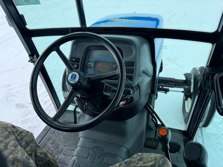 new-holland-tn75d-image-54