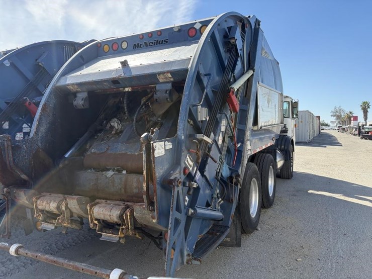 2010-autocar-xpeditor-image-3