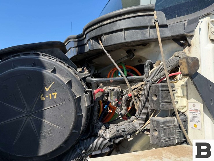 2011-international-workstar-7400-image-59