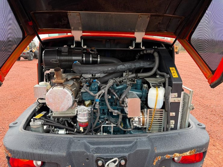 kubota-r540-image-35