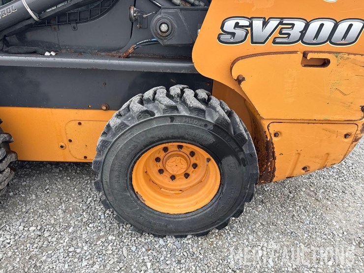 2012-case-sv300-image-16