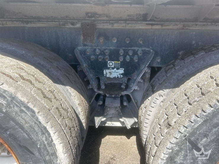 2005-peterbilt-357-image-16