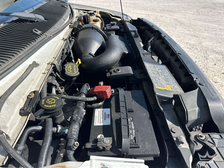 2008-ford-cargo-image-8