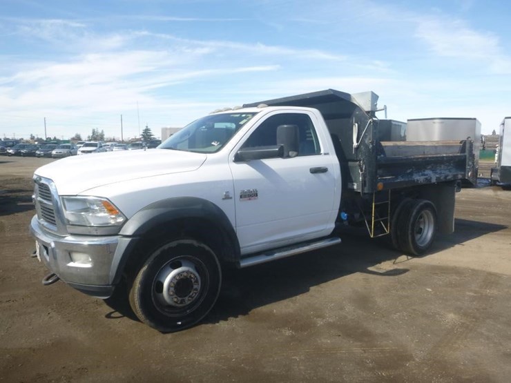 2012-dodge-ram-5500-image-1