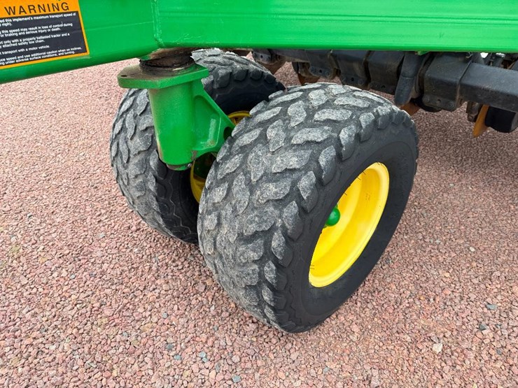 2010-john-deere-1590-image-13