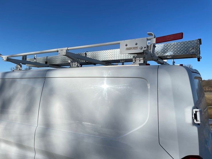 2019-ford-transit-image-25