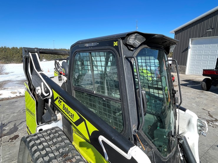 2022-bobcat-t76-image-39