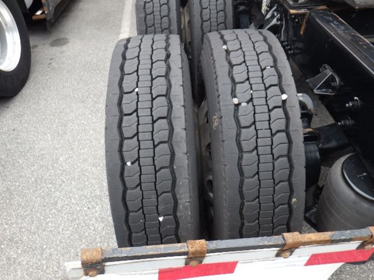 2022-kenworth-t680-image-14