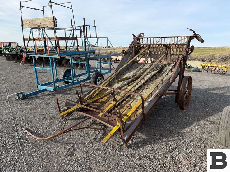 green-crop-model-r-hay-loader-image-1