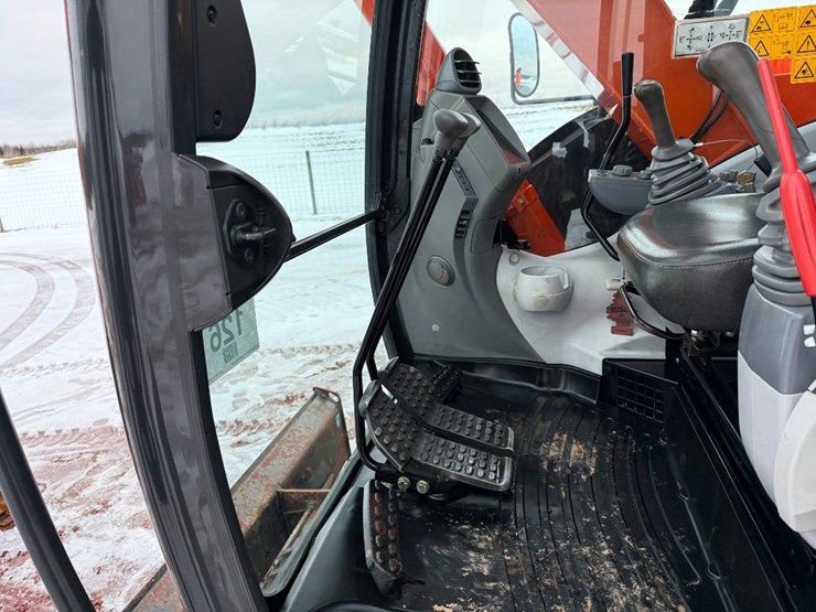 hitachi-zx75us-5-image-47