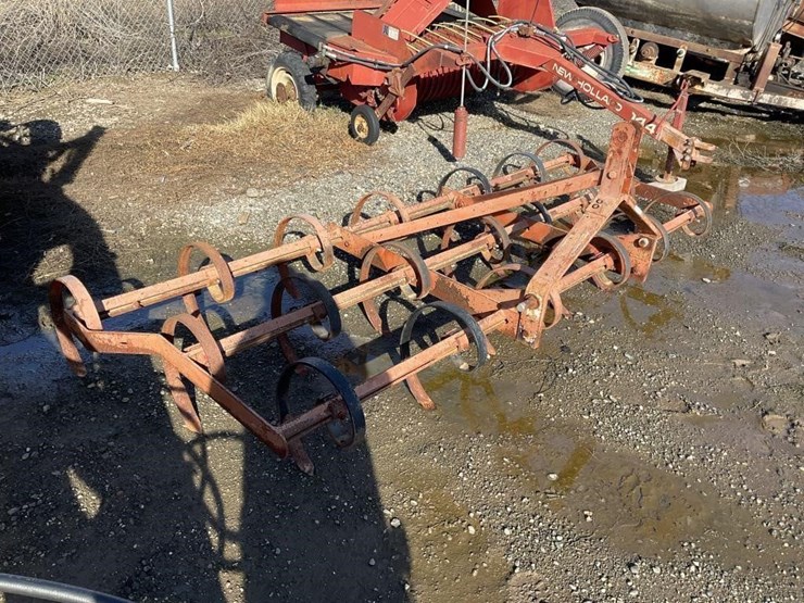 custom-10'-3-pt-springtooth-chisel-image-3