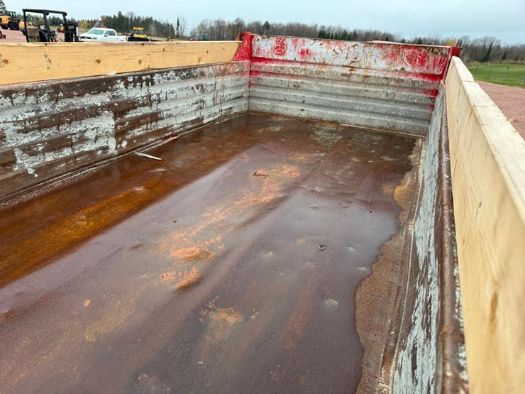 #12-•-lot-12-image-21