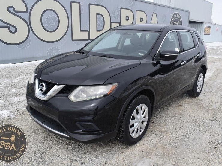 2015-nissan-rogue-image-2