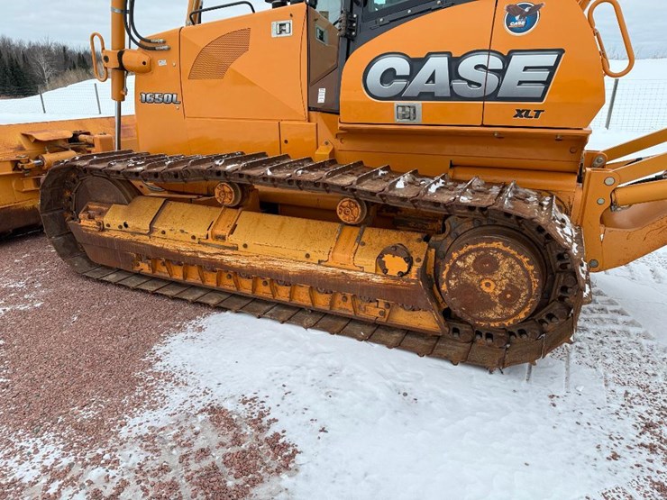 2011-case-1650l-xlt-image-7