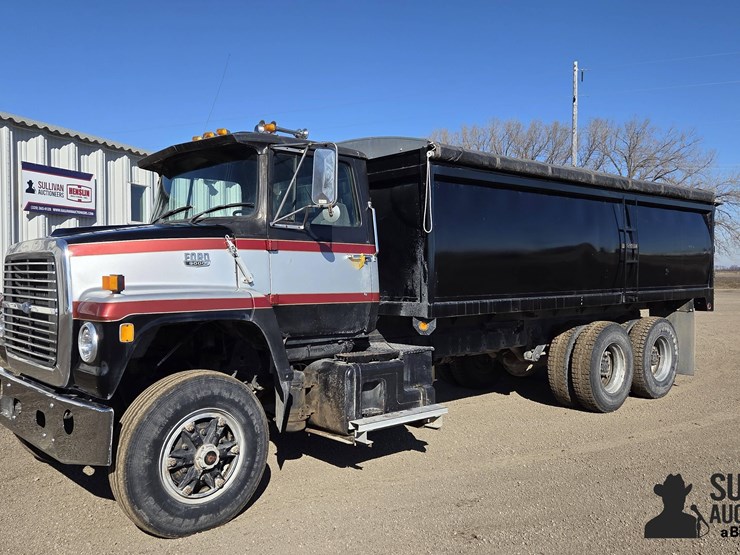 1982-ford-lnt9000-image-1