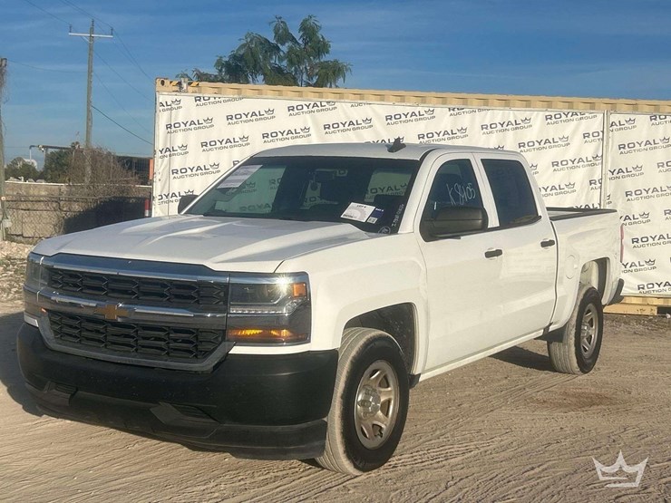 2016-chevrolet-silverado-1500-image-1