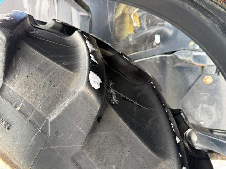 new-holland-t8.320-image-14