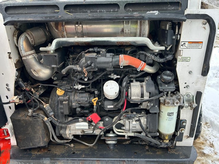 2021-bobcat-t770-image-15