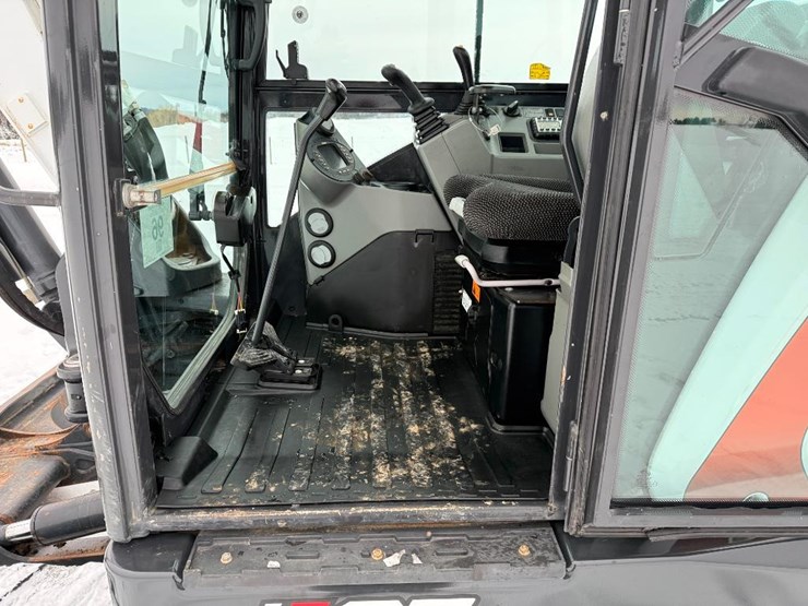 bobcat-e85-image-47