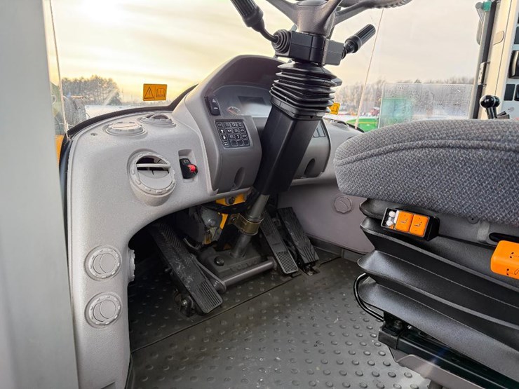 2015-volvo-l90g-image-60