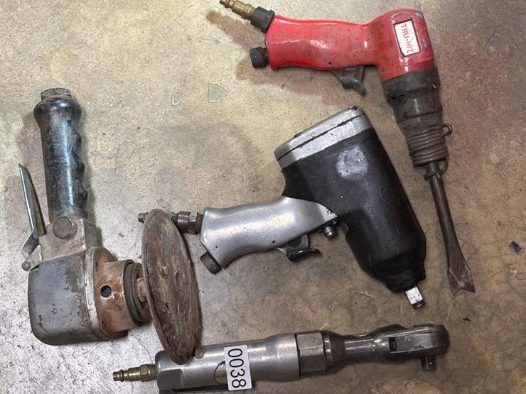 #38-•-lot-of-air-tools-image-2