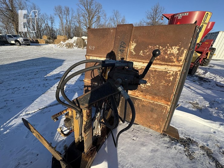 massey-ferguson-383-image-5