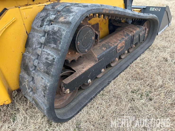 2018-deere-333g-image-27