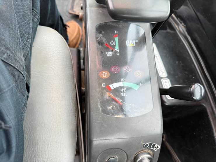 caterpillar-303cr-image-49