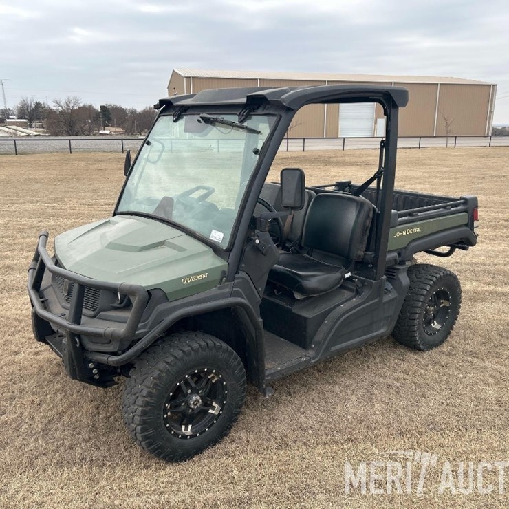 2021 JOHN DEERE GATOR