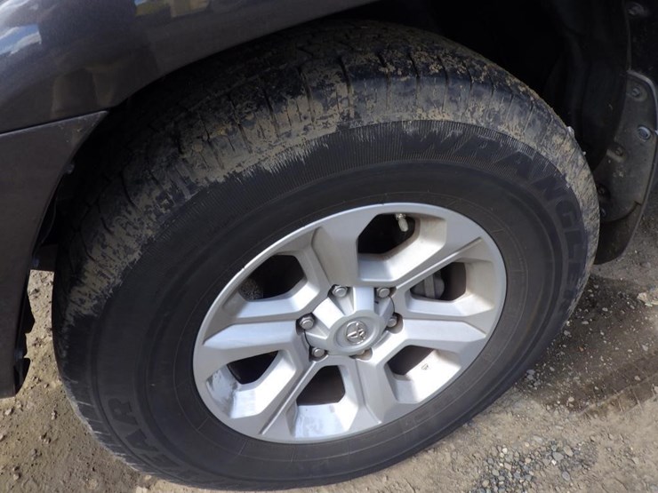 2016-toyota-4-runner-image-13