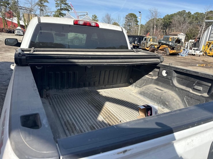 2016-chevrolet-silverado-1500-image-7